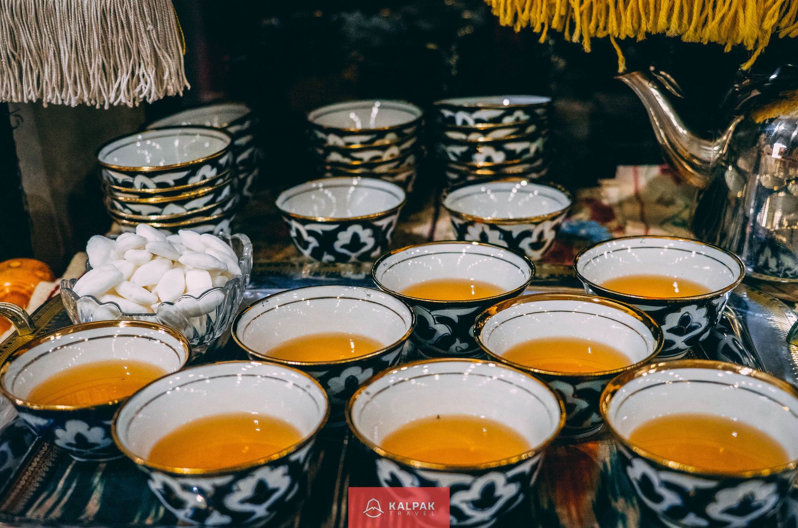 Uzbekistan tea, tradition, cotton pattern