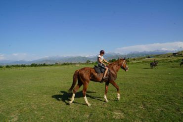 horse-riding-holidays-kyrgyzstan-central-asia