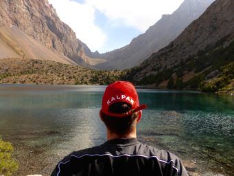 Trekking in Tajikistan leaves travelers speechless in fornt of magnificent nature