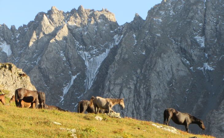 mountain landscapes in kyrgyzstan tour