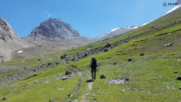 Trekking with backpack in Tajikistan