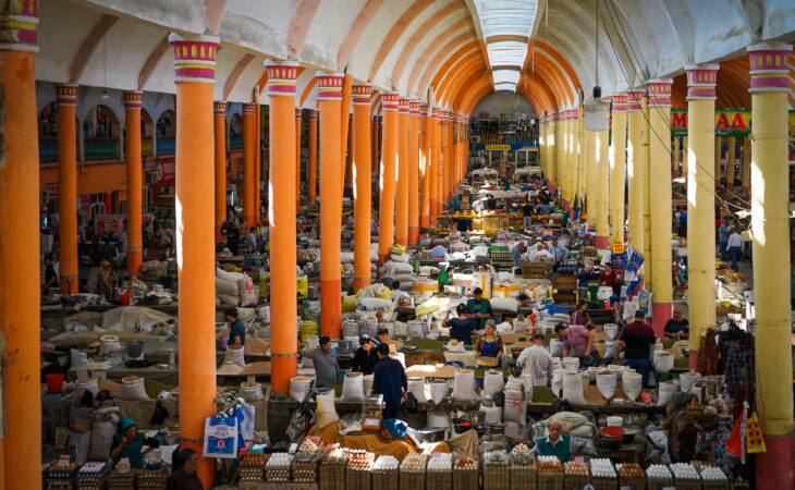 Khujand bazaar inside