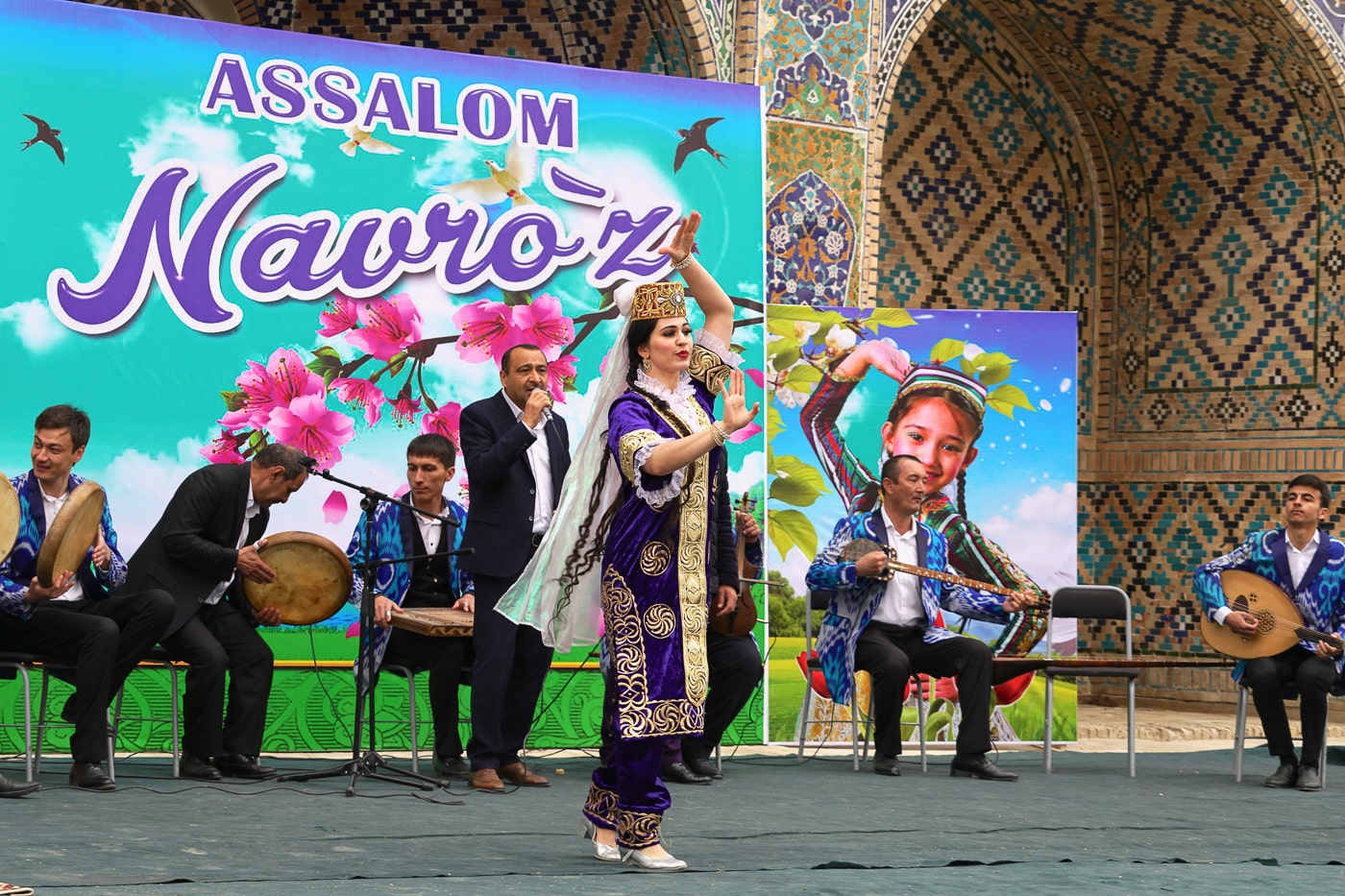 Navruz dance in Uzbekistan